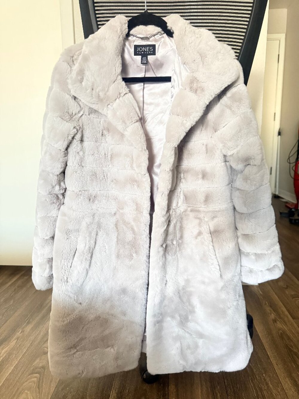 NWOT - Jones New York Faux Fur Coat - Small Size
